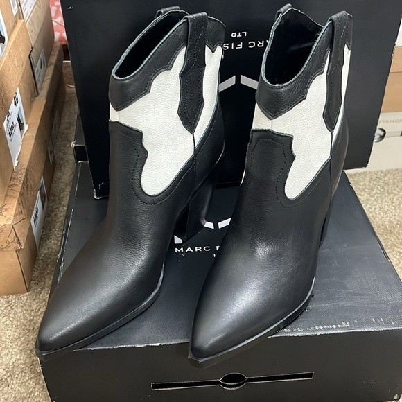 Marc Fisher LTD Gona Western Leather Booties in Black/White - Picture 2 of 9